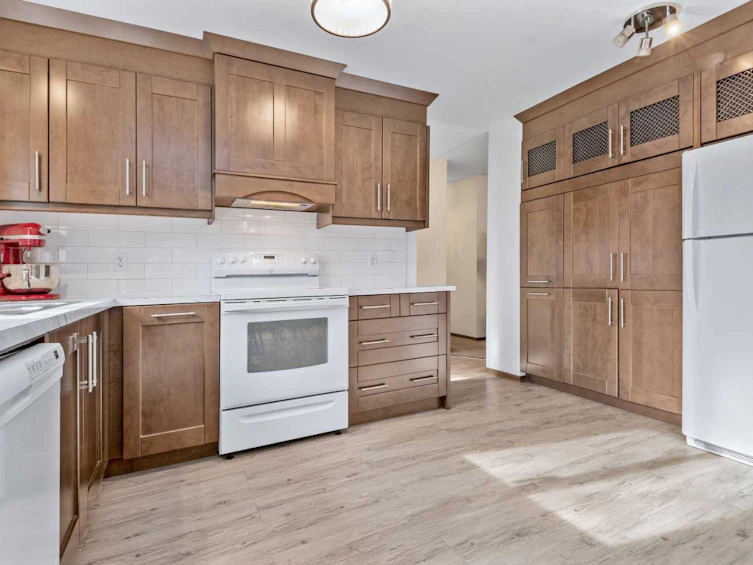 36 Brookes Crescent, Red Deer, AB, T4R 1L9 - 12
