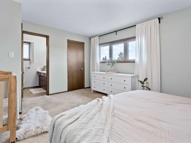36 Brookes Crescent, Red Deer, AB, T4R 1L9 - 17