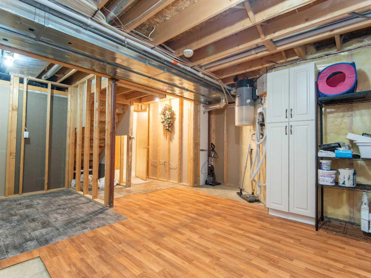 143 Andrews Close, Red Deer, AB, T4R 2P8 - 33