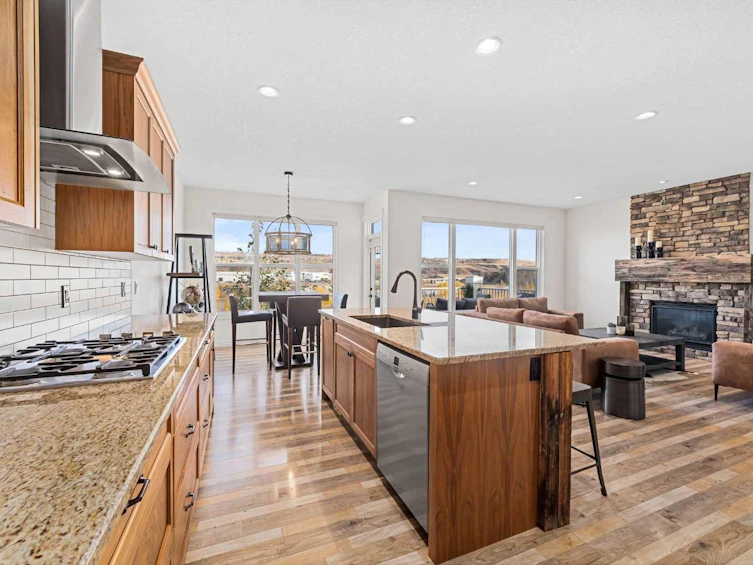 30 Riviera View S, Cochrane, AB, T4C 0Y7 - 10