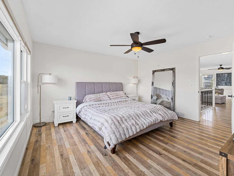 30 Riviera View S, Cochrane, AB, T4C 0Y7 - 22