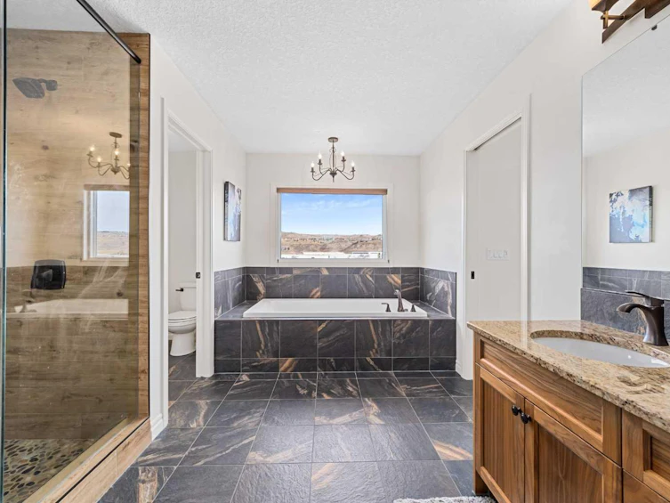 30 Riviera View S, Cochrane, AB, T4C 0Y7 - 24