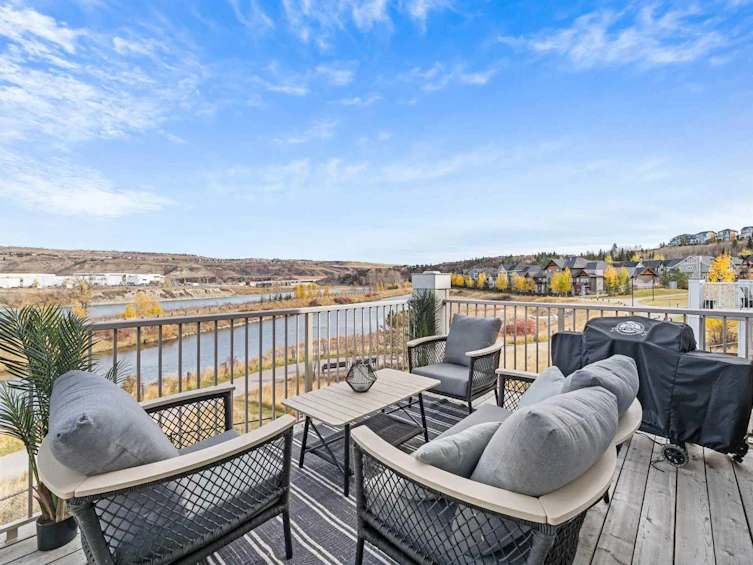 30 Riviera View S, Cochrane, AB, T4C 0Y7 - 34