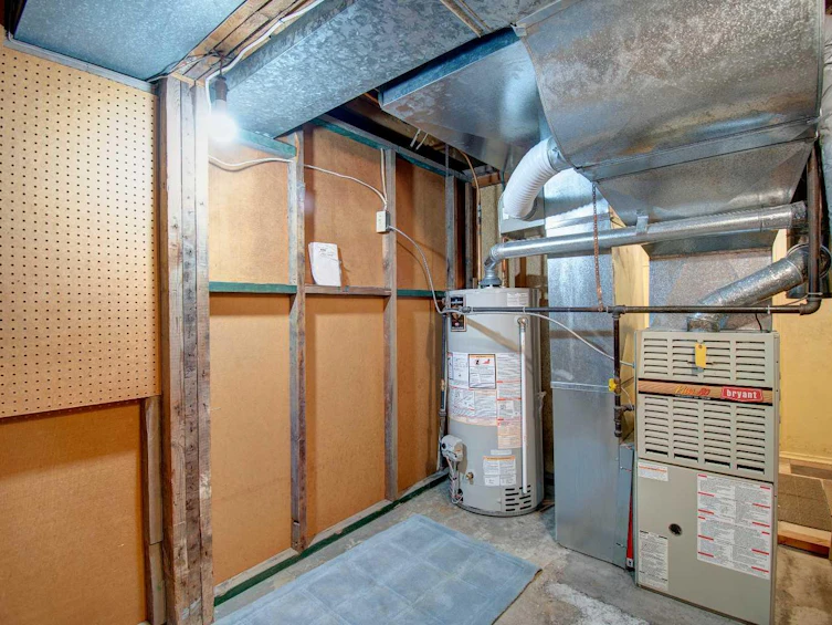 1027 32 Avenue NW, Calgary, AB, T2K 0B2 - 42