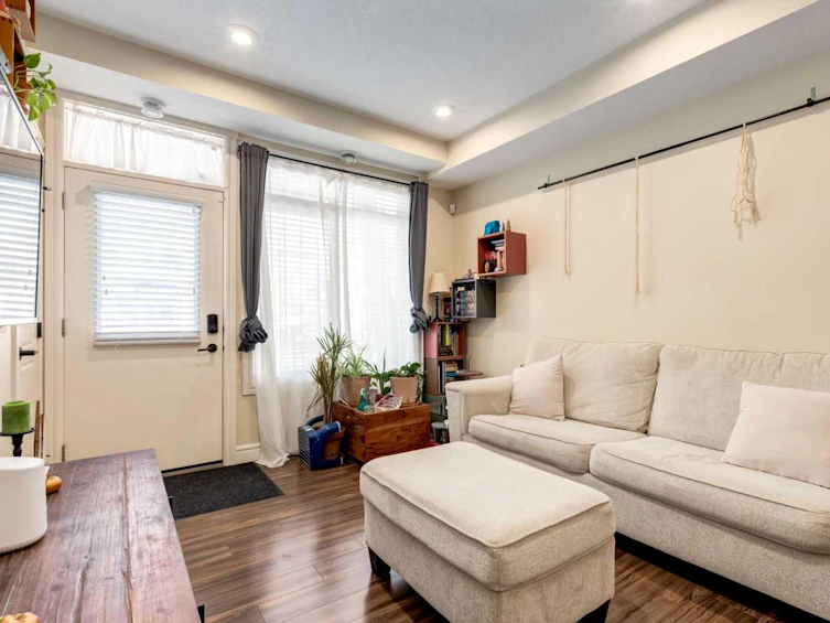 235 Savanna Walk NE, Calgary, AB, T3J 0Y3 - 9