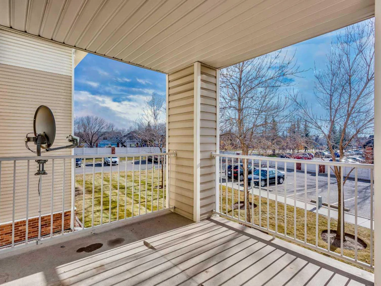 211-17 Country Village Bay NE, Calgary, AB, T3K 5Z3 - 14