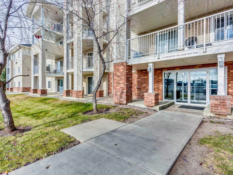 211-17 Country Village Bay NE, Calgary, AB, T3K 5Z3 - 16