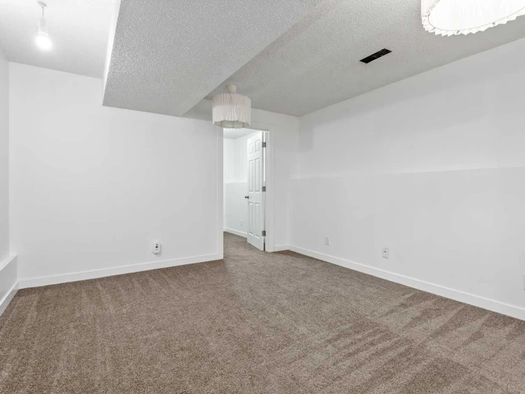 28 Drake Close, Red Deer, AB, T4R 1Y6 - 21