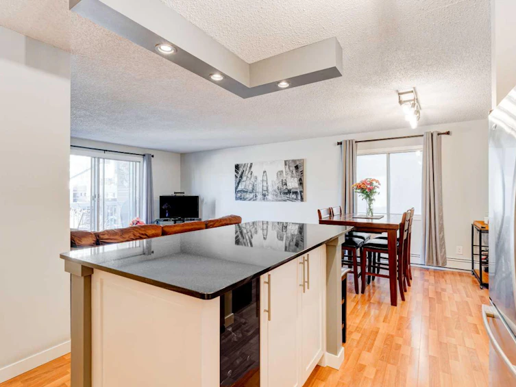 310-540 18 Avenue SW, Calgary, AB, T2S 0C5 - 4