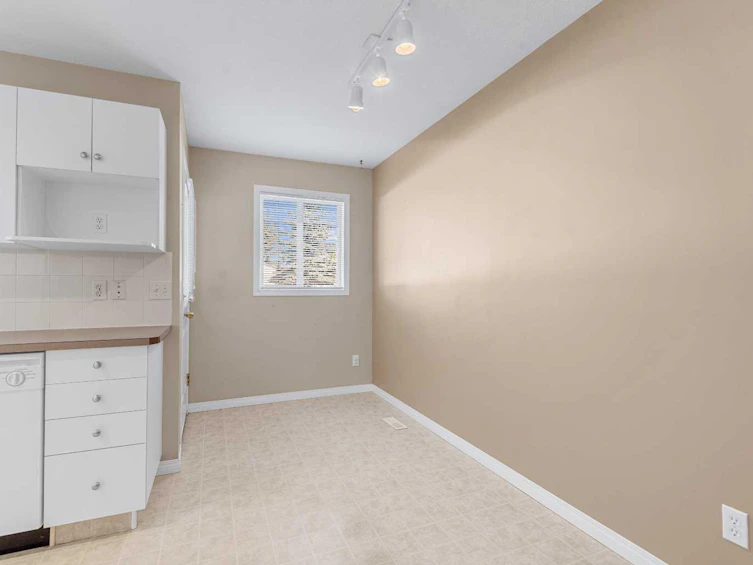 151-33 Donlevy Avenue, Red Deer, AB, T4R 3B6 - 11