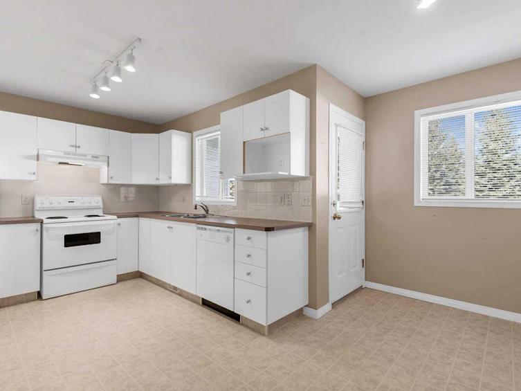 151-33 Donlevy Avenue, Red Deer, AB, T4R 3B6 - 14
