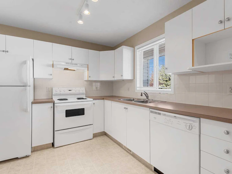 151-33 Donlevy Avenue, Red Deer, AB, T4R 3B6 - 15