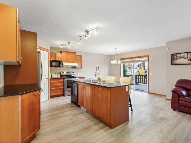 20 Panatella Drive NW, Calgary, AB, T3K 6C2 - 6