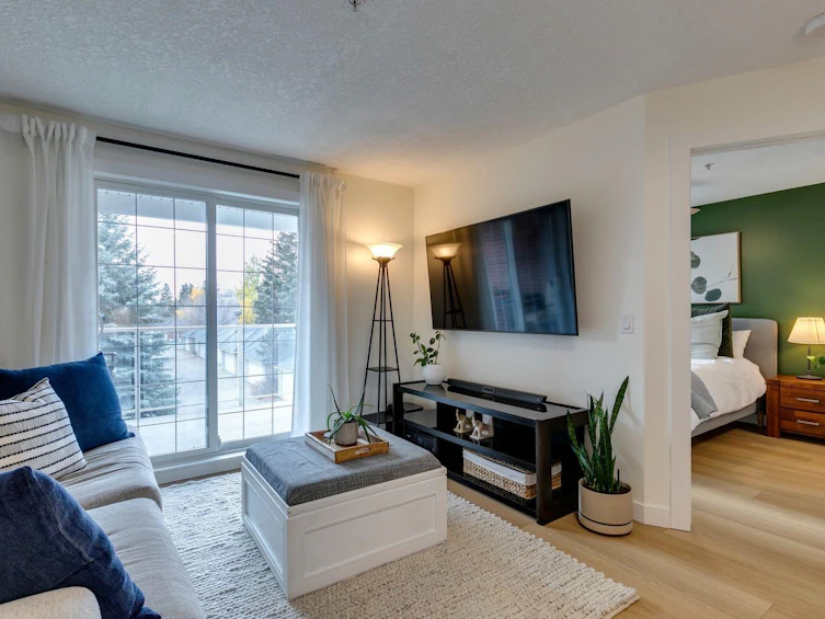 221-2233 34 Avenue SW, Calgary, AB, T2T 6N2 - 10