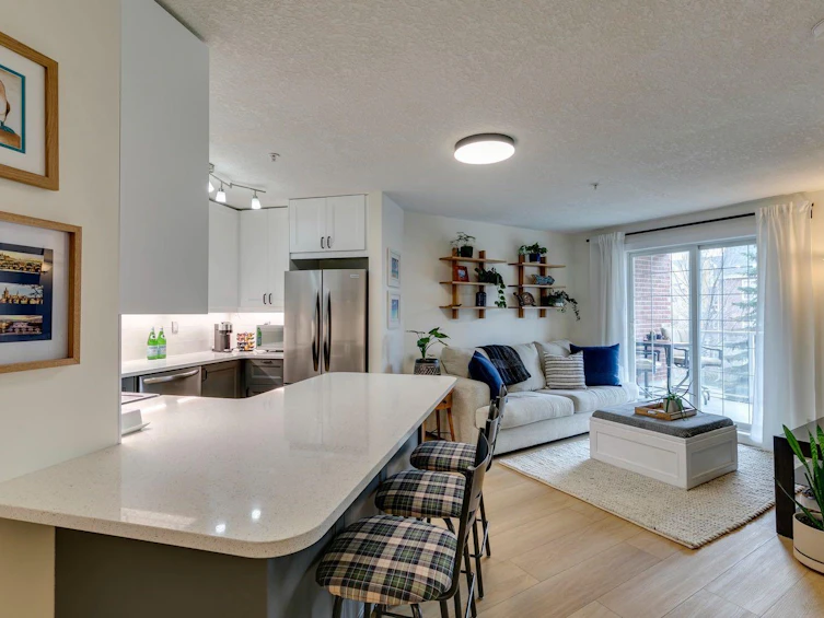 221-2233 34 Avenue SW, Calgary, AB, T2T 6N2 - 11