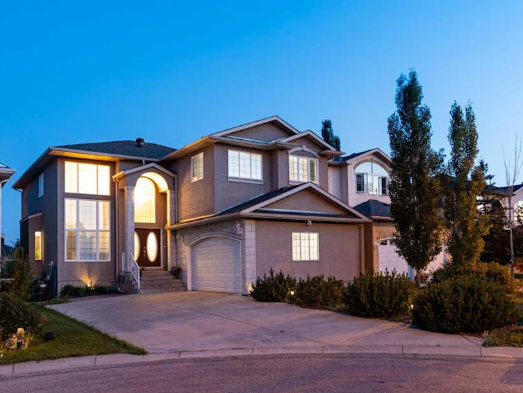 75 West Cedar Rise SW, Calgary, AB, T3H 5E2