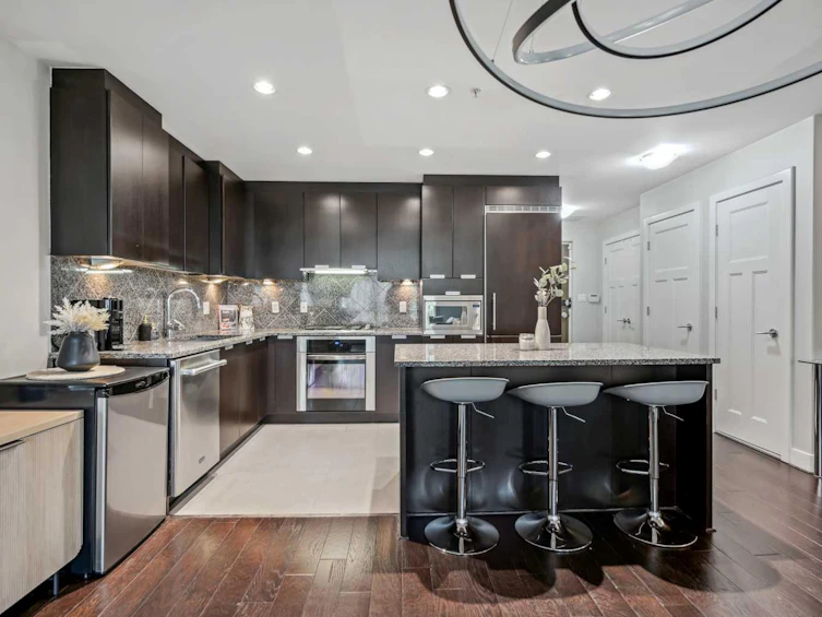 132-99 Spruce Place SW, Calgary, AB, T3C 3X7 - 9