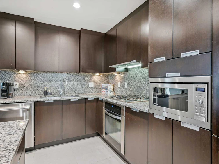 132-99 Spruce Place SW, Calgary, AB, T3C 3X7 - 11
