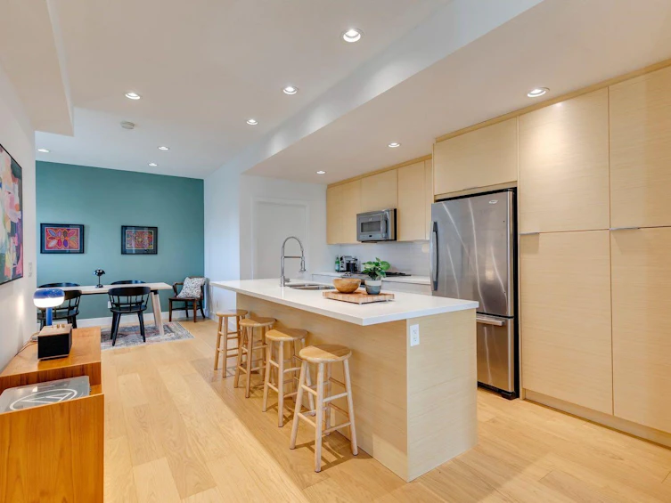202-1707 27 Avenue SW, Calgary, AB, T2T 1G9 - 2