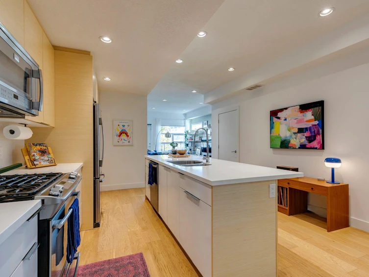 202-1707 27 Avenue SW, Calgary, AB, T2T 1G9 - 11