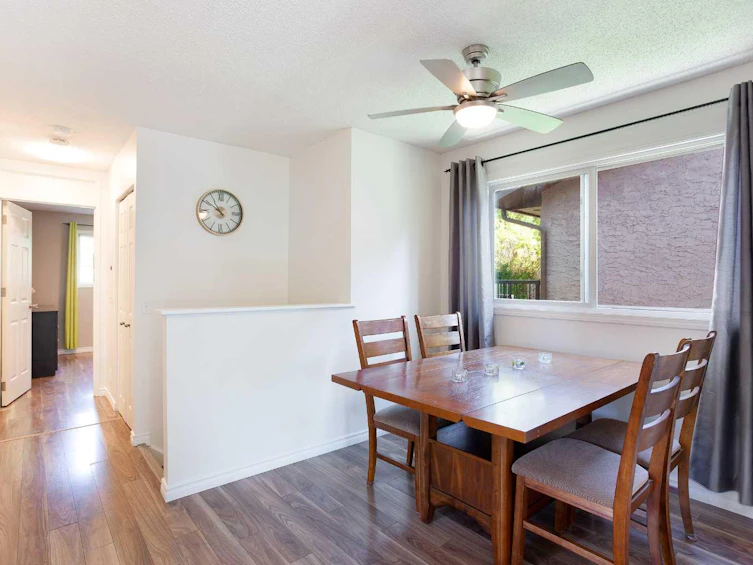 13 Edgeford Road NW, Calgary, AB, T3A 2S5 - 9