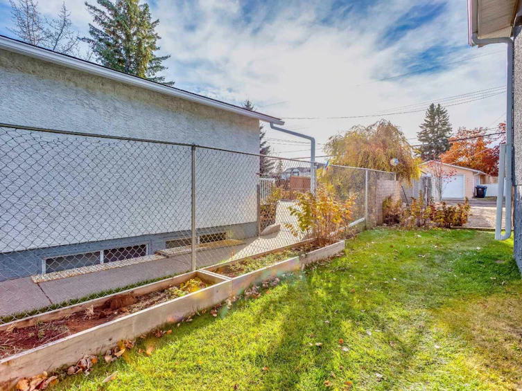 4641 69 Street NW, Calgary, AB, T3B 2K3 - 28