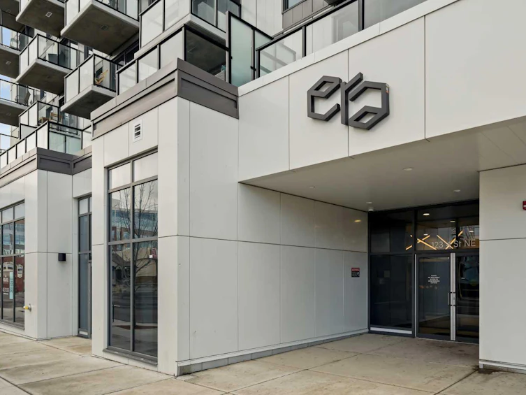 1007-123 4 Street NE, Calgary, AB, T2E 8K3 - 2