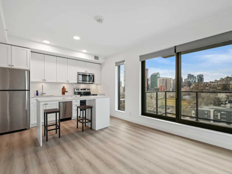 1007-123 4 Street NE, Calgary, AB, T2E 8K3 - 3