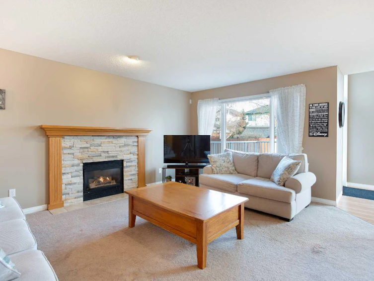 1046 Coventry Drive NE, Calgary, AB, T3K 4P2 - 8