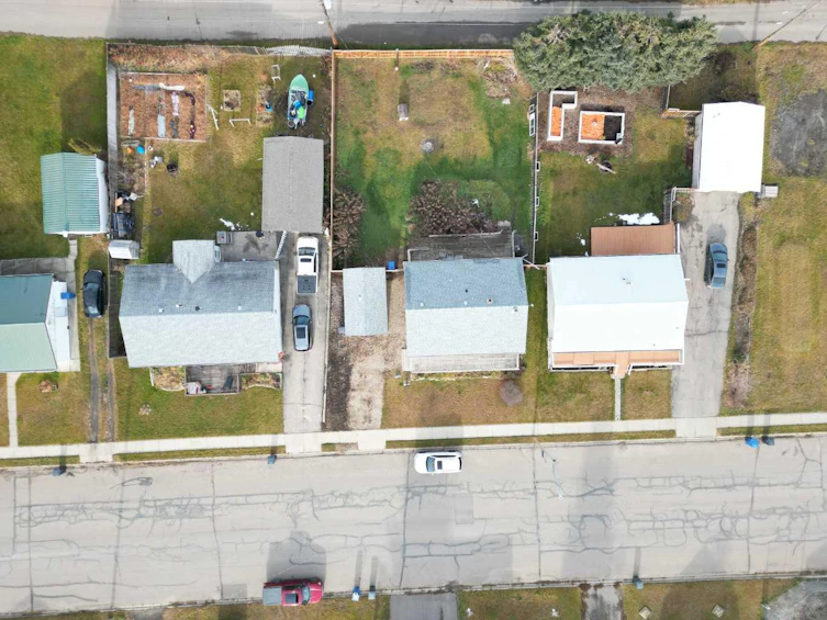 4848 51 Avenue, Eckville, AB, T0M 0X0 - 8