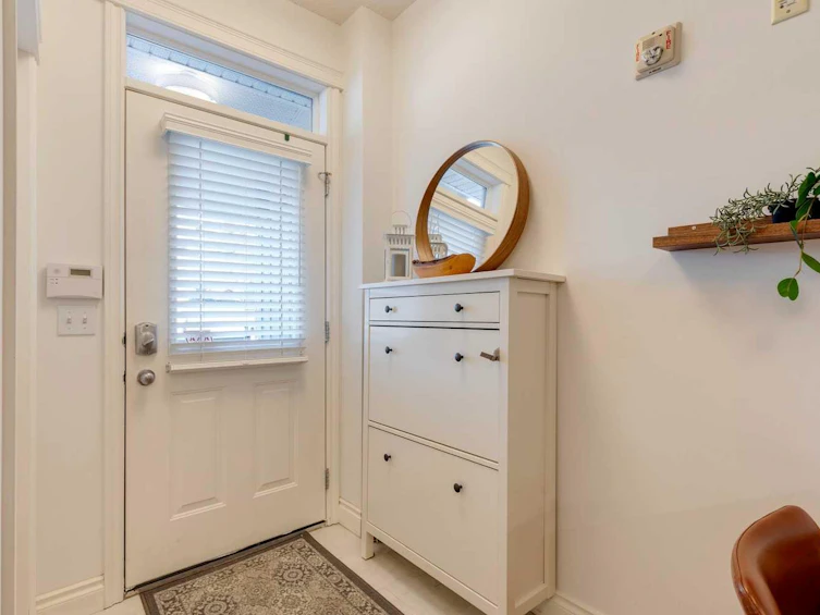 4-2001 34 Avenue SW, Calgary, AB, T2T 2C4 - 2