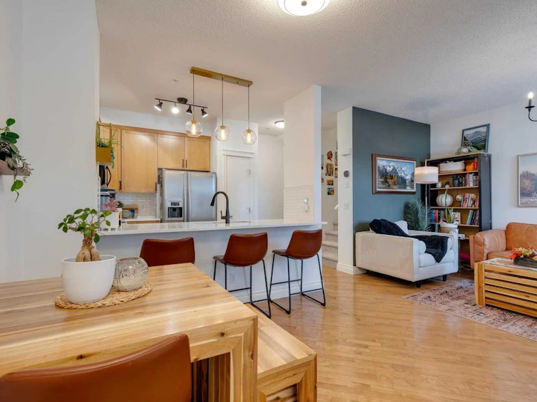 4-2001 34 Avenue SW, Calgary, AB, T2T 2C4 - 3