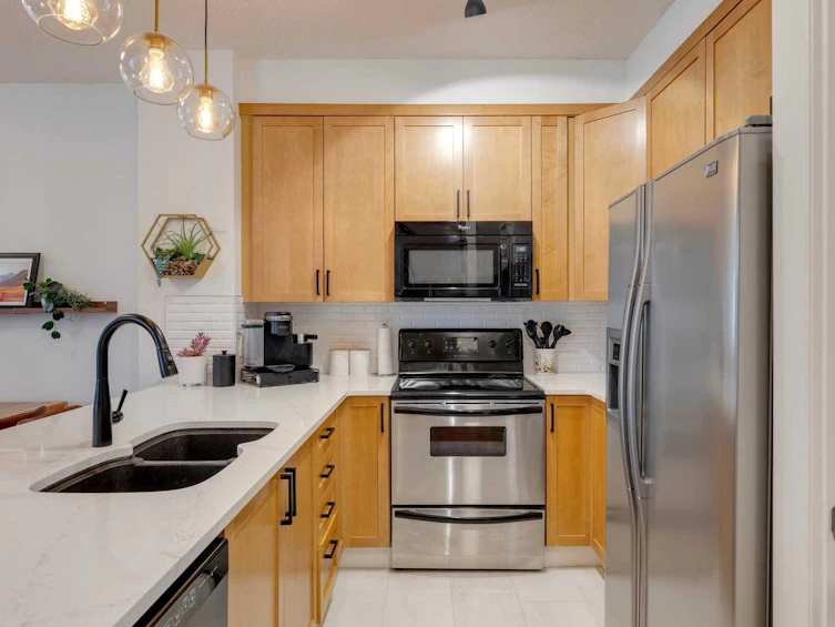 4-2001 34 Avenue SW, Calgary, AB, T2T 2C4 - 12