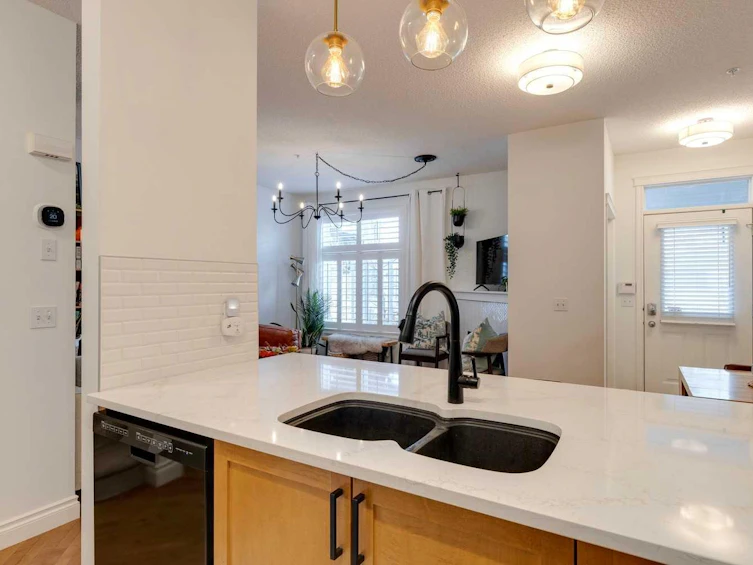 4-2001 34 Avenue SW, Calgary, AB, T2T 2C4 - 14