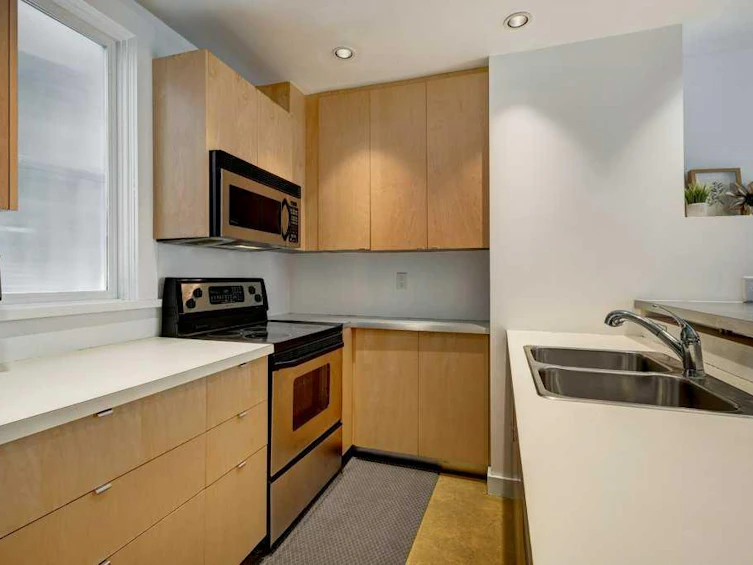 915 18 Avenue SW, Calgary, AB, T2T 0H2 - 14