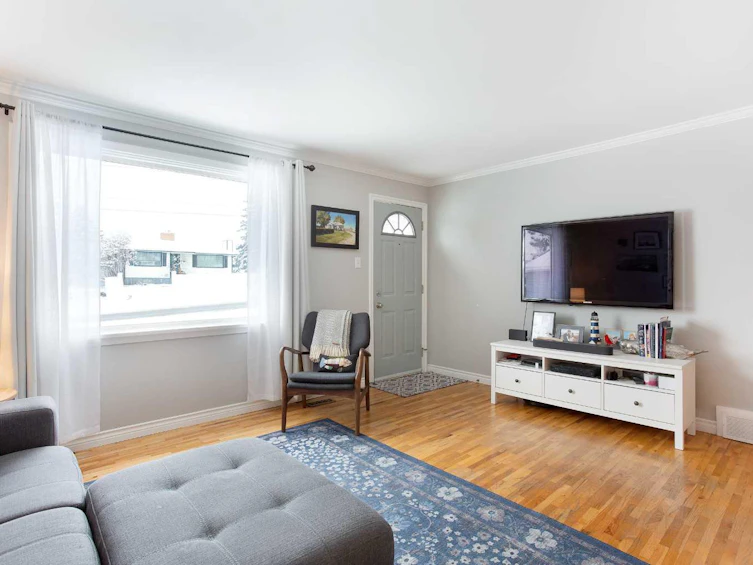 2004 52 Street NW, Calgary, AB, T3B 1C4 - 5