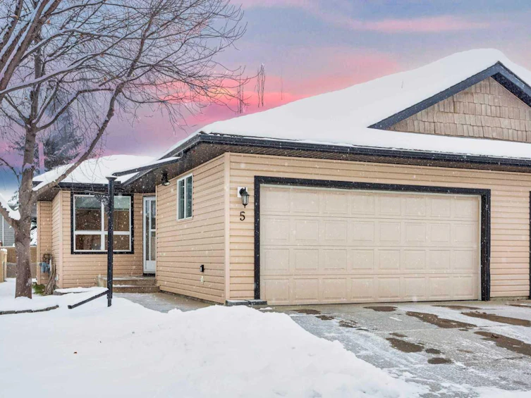 5-103 Fairways Drive NW, Airdrie, AB, T4B 2Y5
