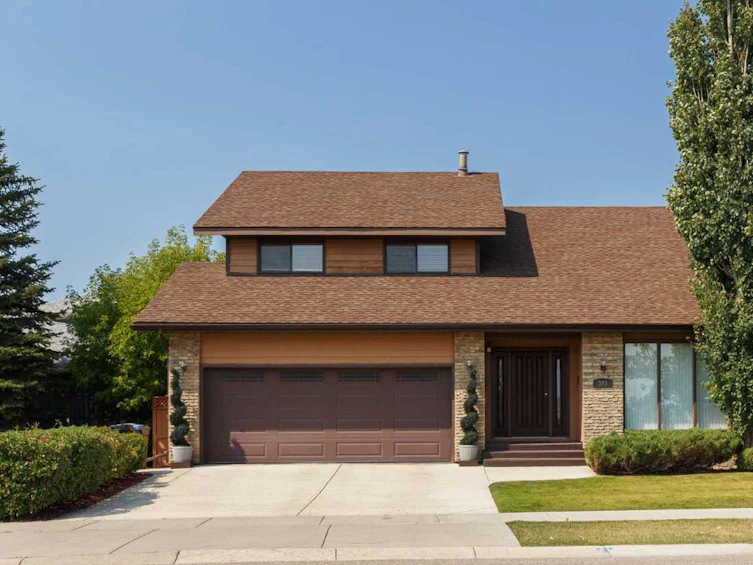 303 Lynnview Road SE, Calgary, AB, T2C 3A6