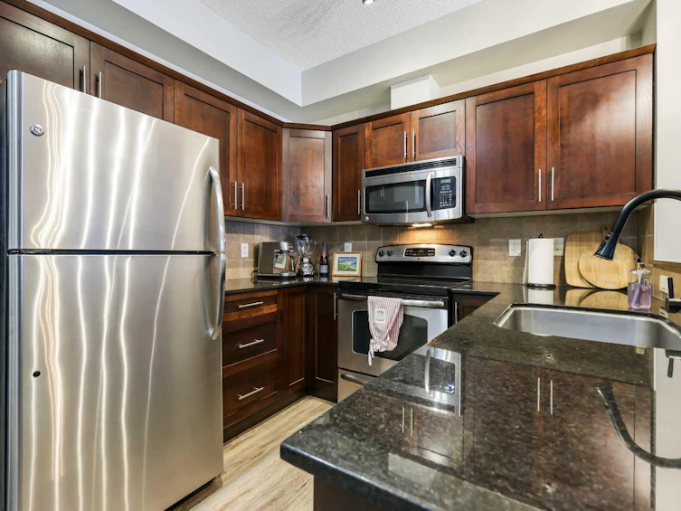 108-205 Sunset Drive, Cochrane, AB, T4C 0H6 - 6