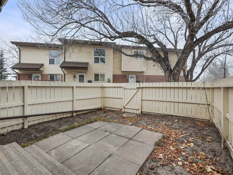 75-32 Whitnel Court NE, Calgary, AB, T1Y 5E3 - 2