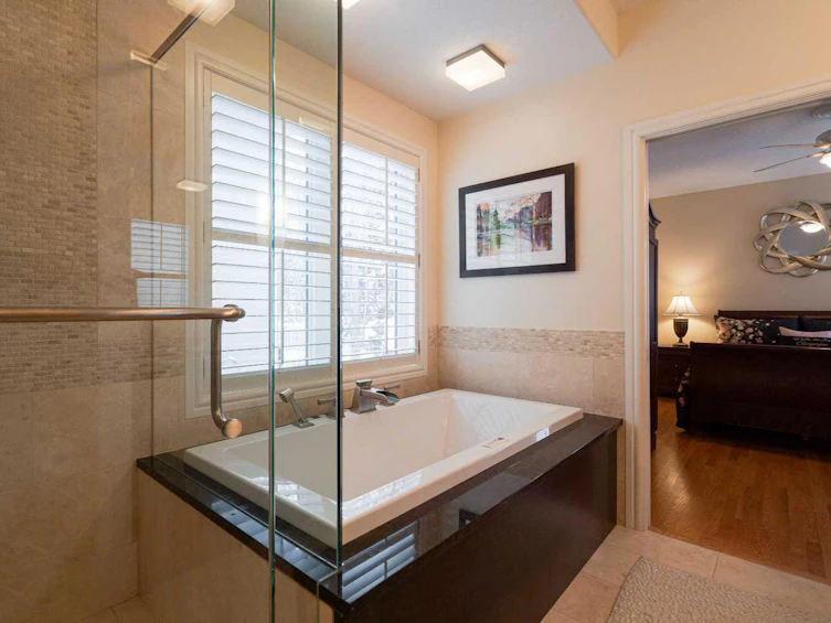 24 Schiller Crescent NW, Calgary, AB, T3L 1W7 - 22