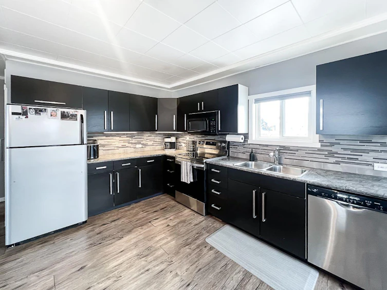 7 1 Avenue SE, Falher, AB, T0H 1M0 - 3