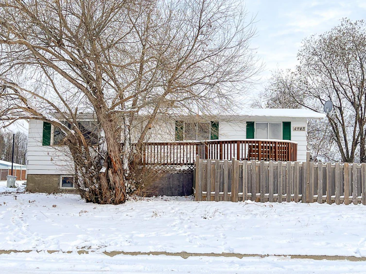 4945 60 Avenue, High Prairie, AB, T0G 1E0