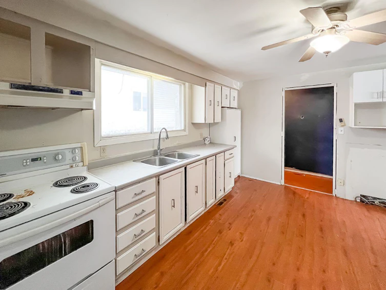 4945 60 Avenue, High Prairie, AB, T0G 1E0 - 4