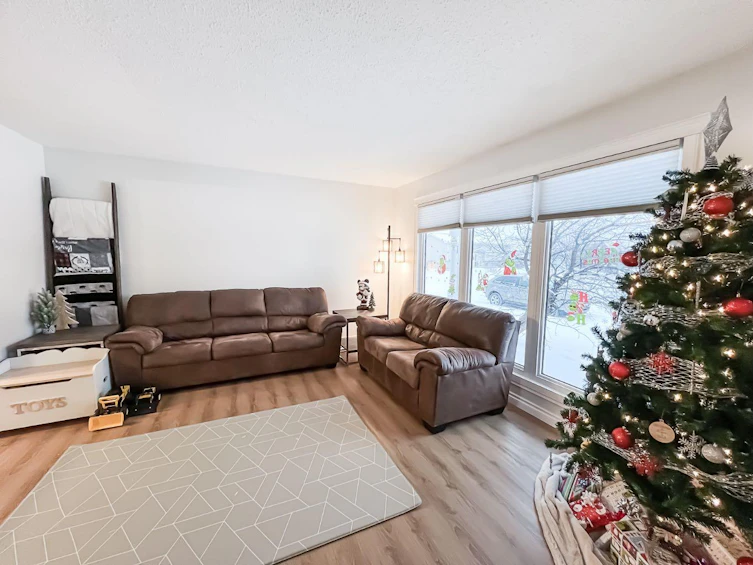 9209 101 Avenue, Sexsmith, AB, T0H 3C0 - 3