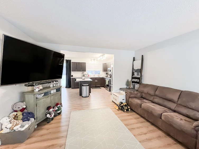 9209 101 Avenue, Sexsmith, AB, T0H 3C0 - 4