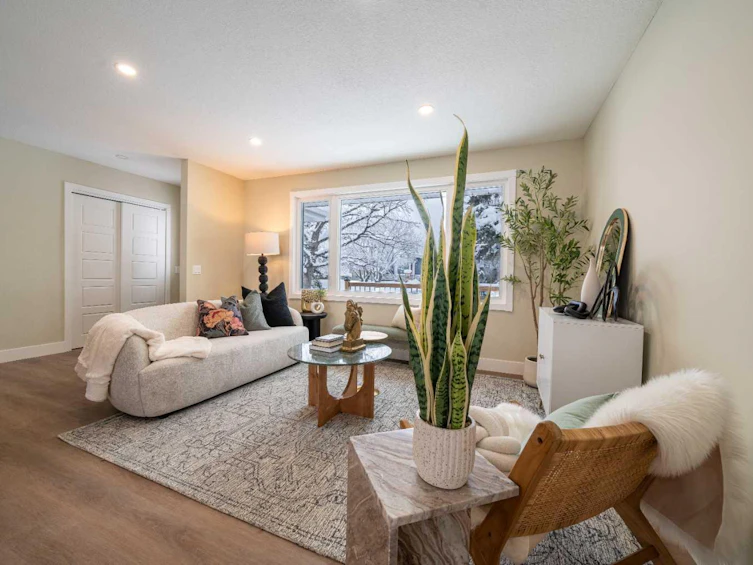 2111 Vista Crescent NE, Calgary, AB, T2E 6H9 - 5