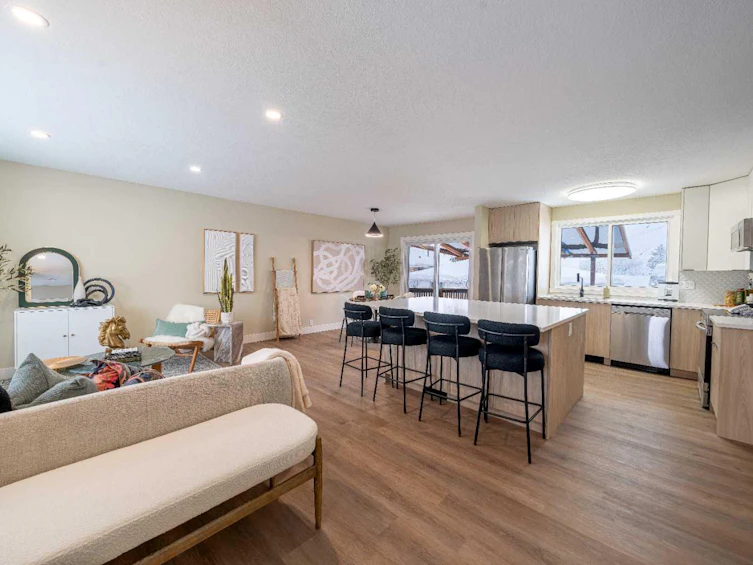 2111 Vista Crescent NE, Calgary, AB, T2E 6H9 - 6