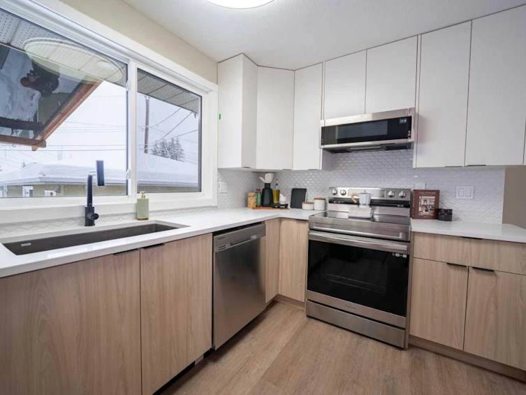 2111 Vista Crescent NE, Calgary, AB, T2E 6H9 - 8