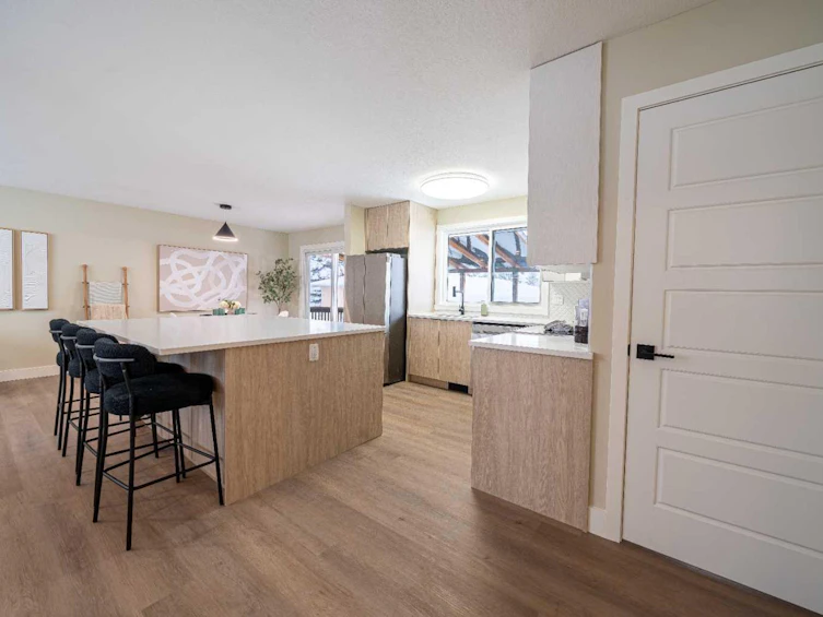 2111 Vista Crescent NE, Calgary, AB, T2E 6H9 - 10